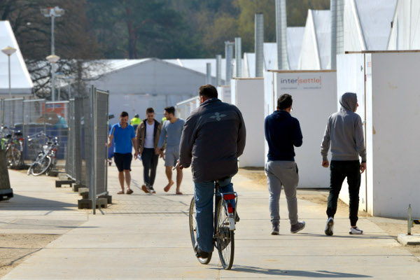 'Vluchteling sneller aan baan helpen'