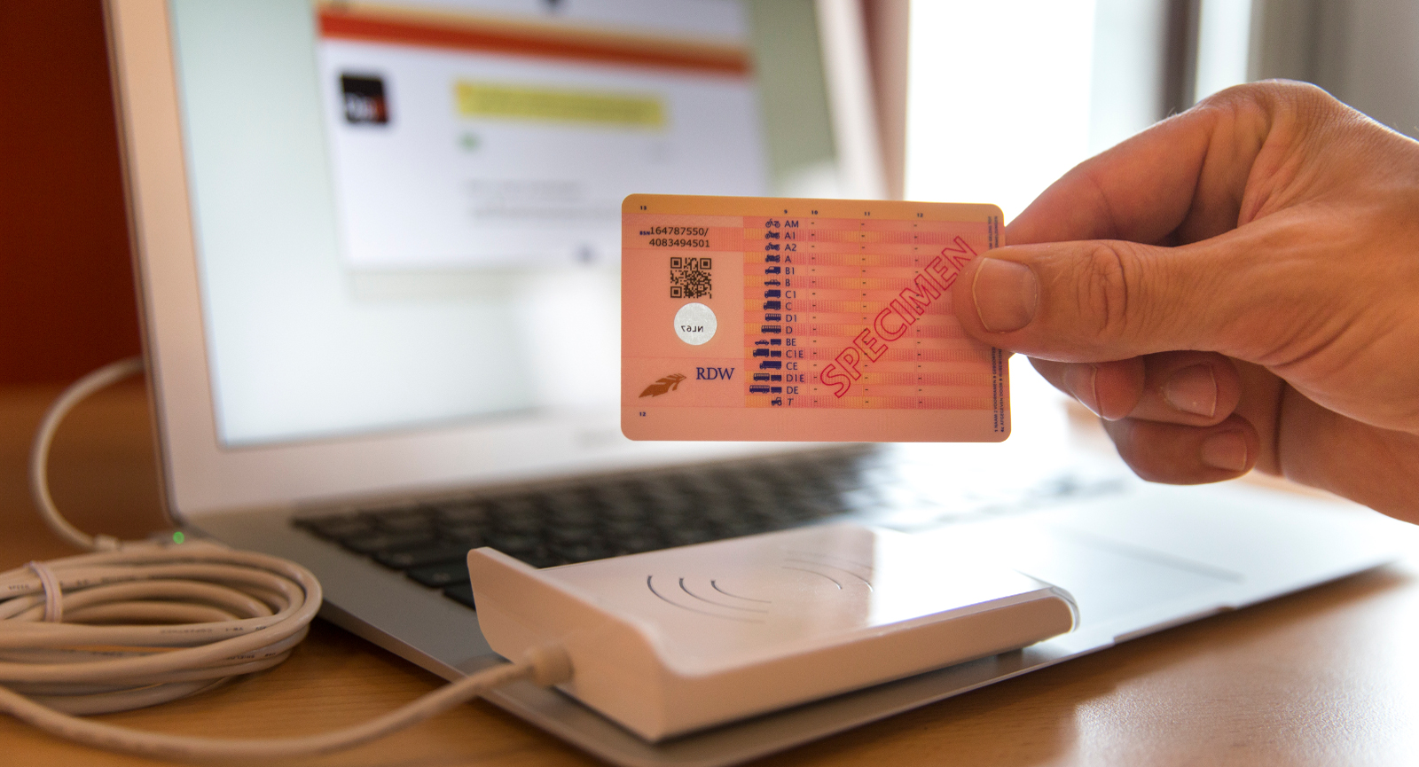 Oekraïense vluchtelingen kunnen opgaan voor Nederlands rijbewijs