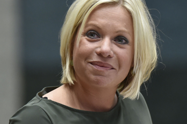 Jeanine Hennis: ‘Europese defensiemarkt moet van het slot’