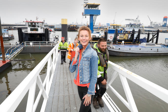 ‘De Rotterdamse haven vind ik prachtig, met al die grote schepen en kranen die letterlijk ons leven verrijken en groter maken'