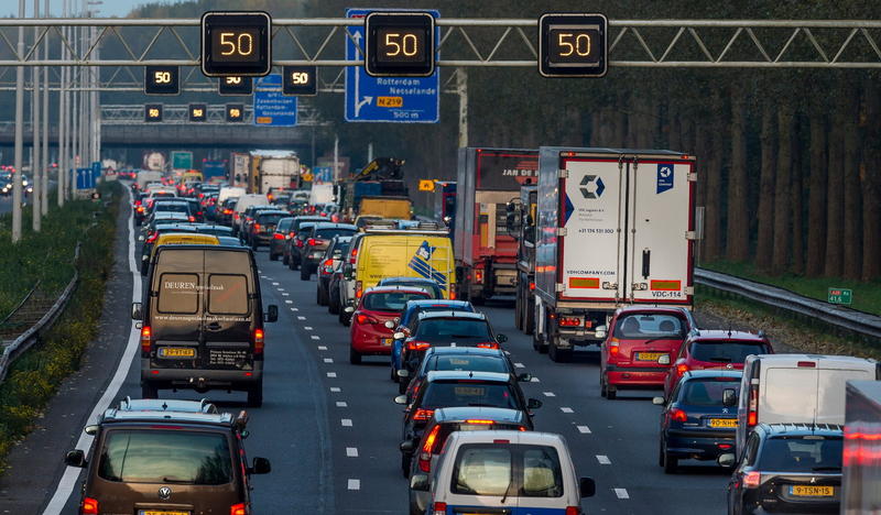 ‘Nederland loopt vast zonder extra geld voor infrastructuur’