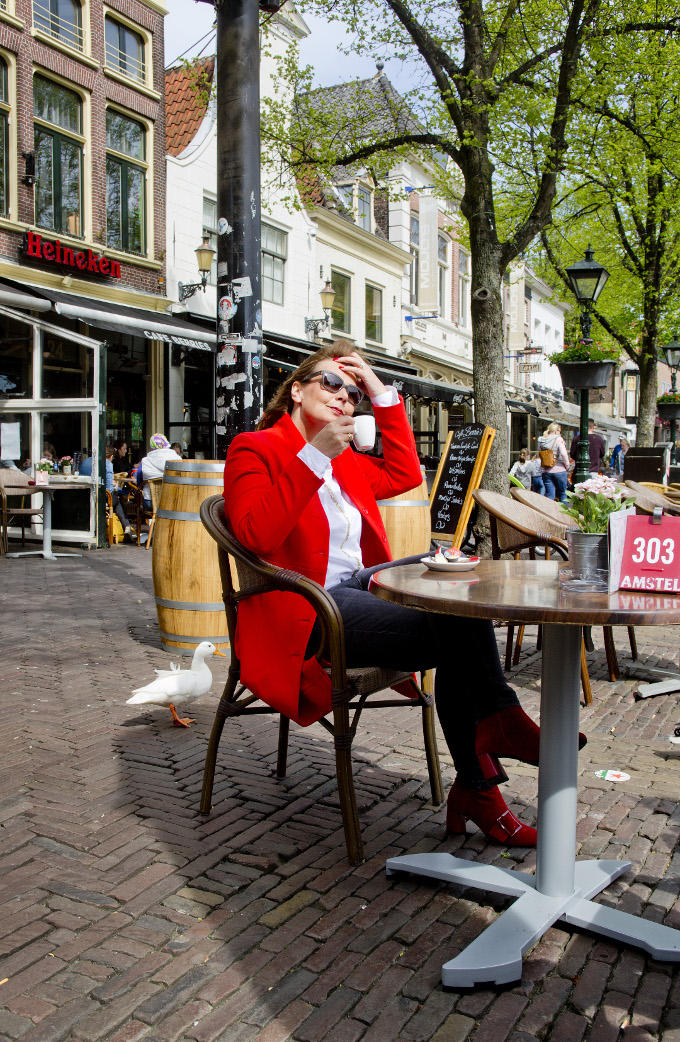 Soms moet Mireille Kaptein even ‘uit’ staan. Om op te kunnen laden. Een terrasje pakken in Alkmaar is al genoeg