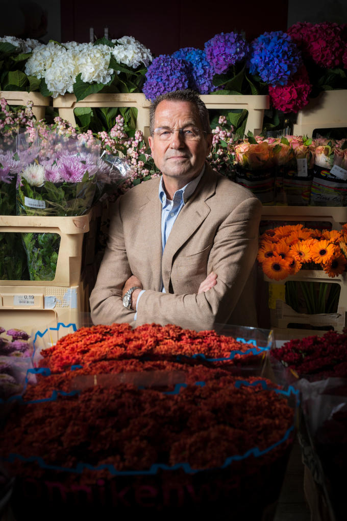 Geen bloemen voor Prinsjesdag dit jaar. De coronacrisis pakte voor Ton Verzijl dramatisch uit. Want niet alleen die opdracht liep hij mis, ook evenementen gingen niet door, workshops. ‘Misschien moet ik een baan gaan zoeken’