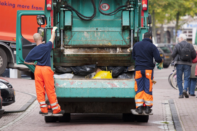 ‘Verhoging minimumloon schaadt juist kwetsbare groep’