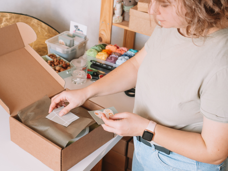 Hoe ga je als online verkoper om met consuminderen?