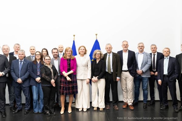 Europese Commissie publiceert wetgevings- en investeringsagenda voor AI