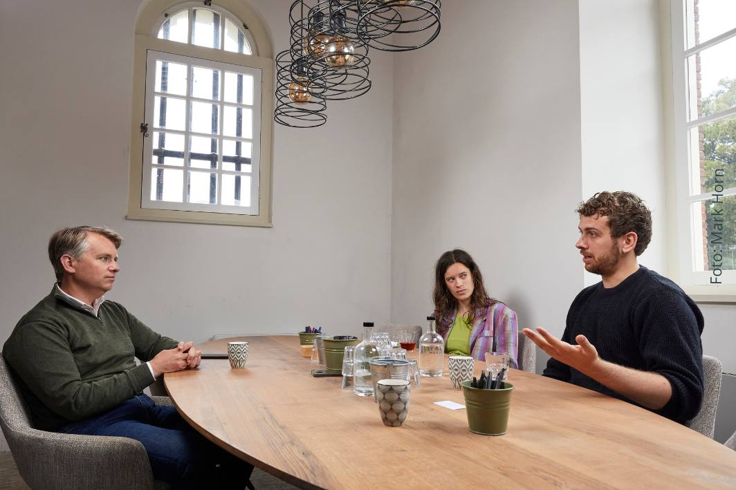 De toekomst van werk: ondernemer en vakbondsjongeren in debat