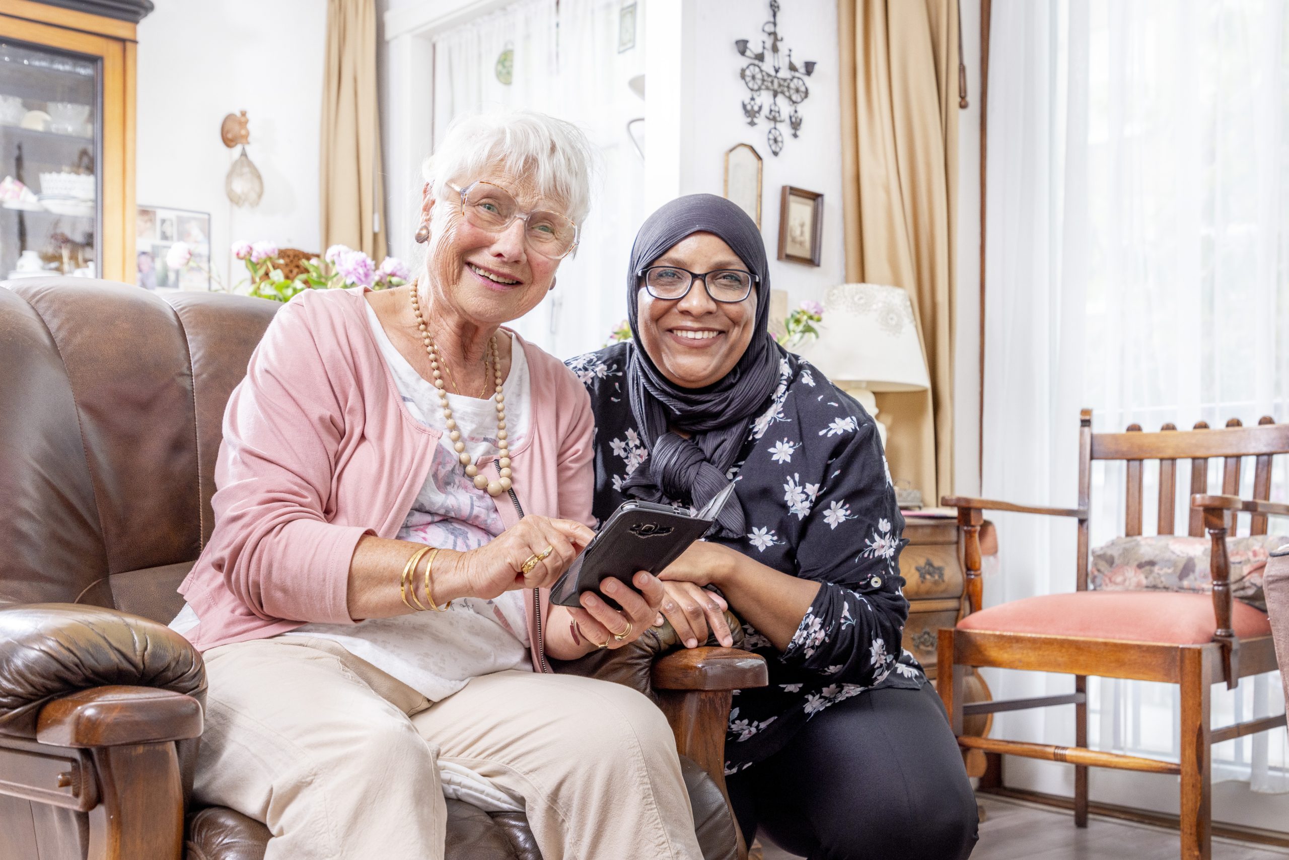 Cordaan Thuisdiensten helpt nieuwkomers met buddysysteem de arbeidsmarkt op
